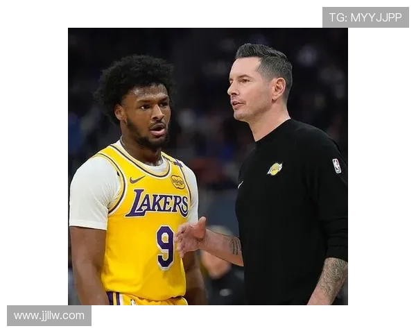 布朗尼仅四分钟不悦雷迪克回应